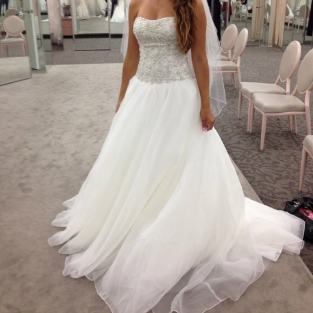 Oleg Cassini size 4 wedding dress